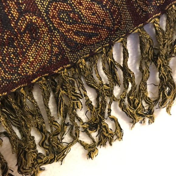 Pattern Scarf - Picture 4 of 4